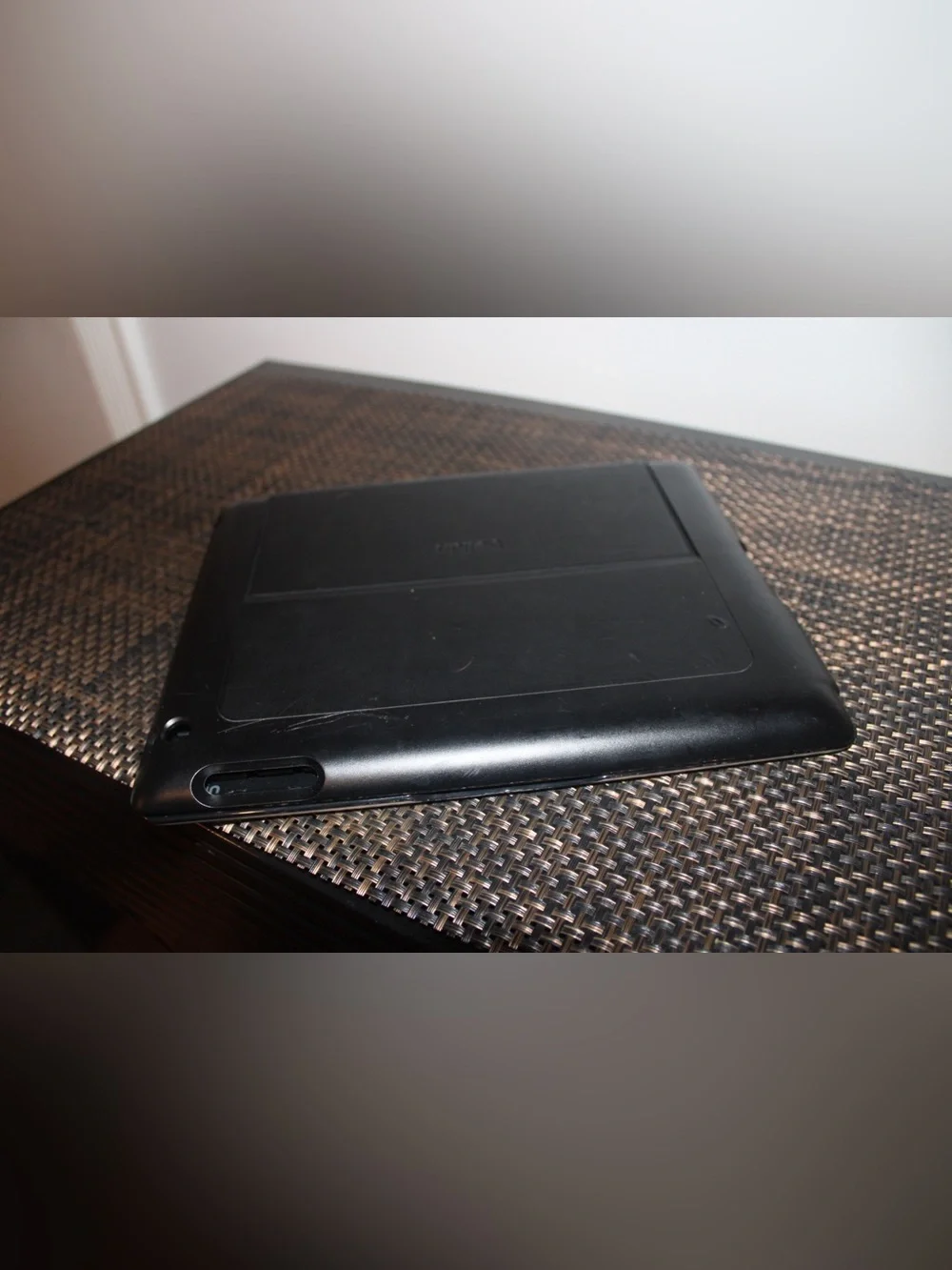Belkin Ultimate Keyboard/Cover Case for Ipad iPad 4/3/2